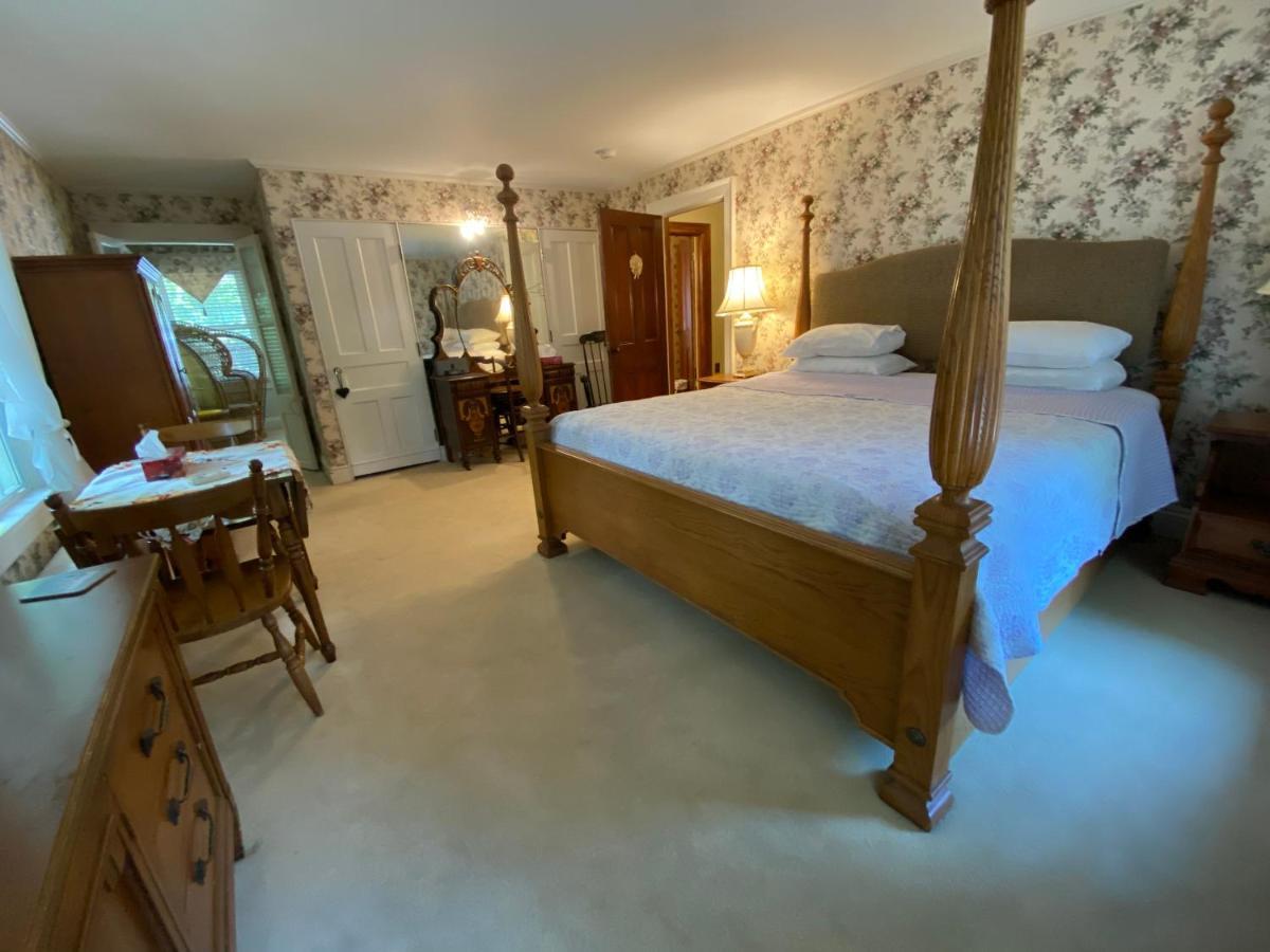 Bernard Gray Hall Bed And Breakfast ナイアガラオンザレイク エクステリア 写真